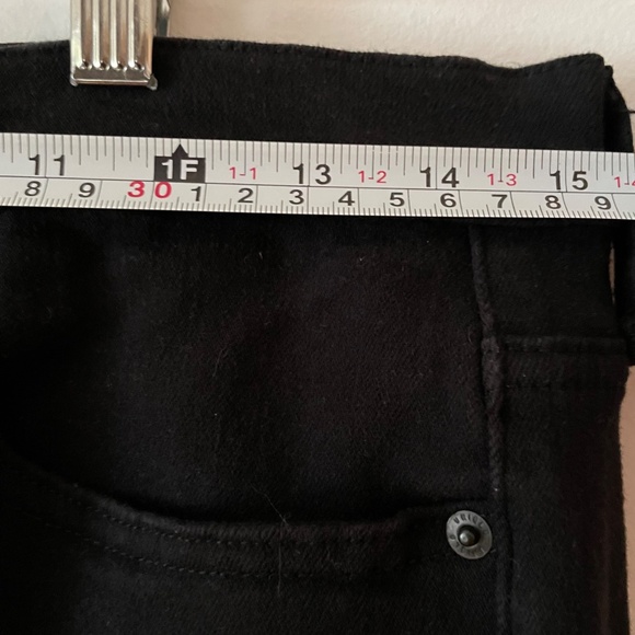 Black Uniqlo jeans size 30 - Picture 3 of 4